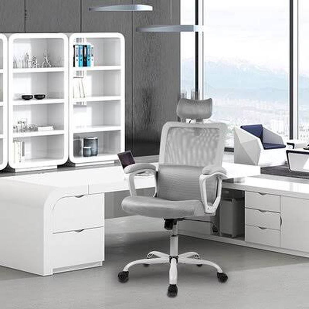 Black Task Chair U68527